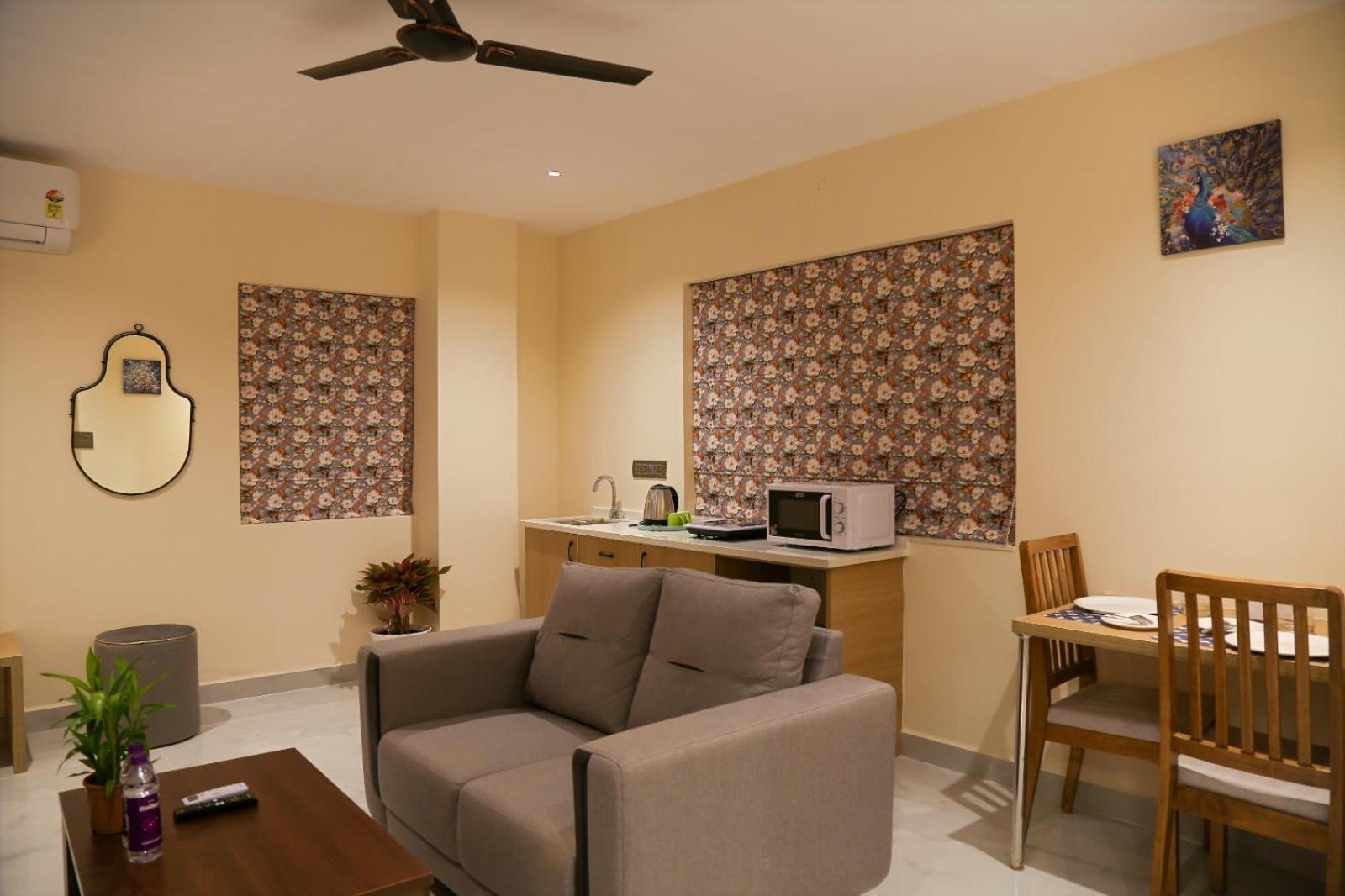 Lumis Studio Apartment Hyderabad Eksteriør billede